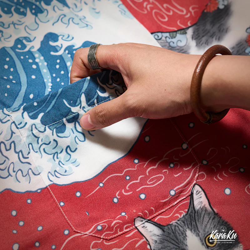 「KaraKuｘ365CAT.ART」神奈川沖浪裏・サーフィンするタトゥー猫 アロハシャツ - Image 7